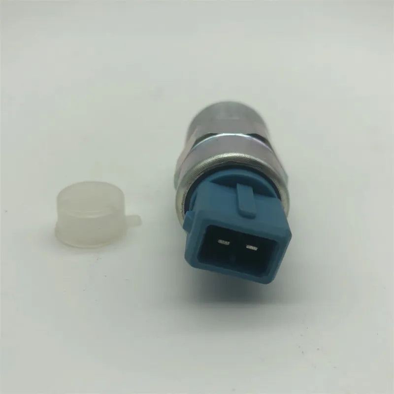 Fuel Shut Off Solenoid 7028689 12V For Jlg G5-18A G6-42A G9-43A G10-43A 3508Ps 3509Ps Perkins Engine