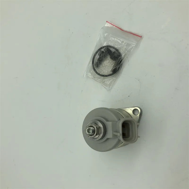 Diselmart 9218229 0671301 Solenoid Hydraulic Valve fits for Hitachi EX120-5 EX200-5 Excavator