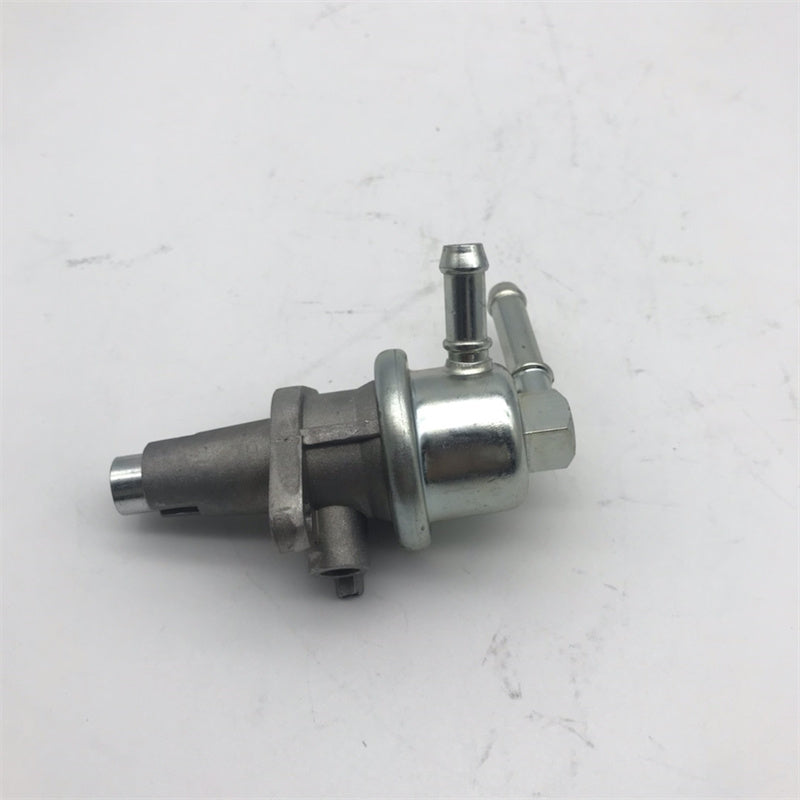 6655216 17121-52030 Fuel Pump fits for Bobcat S160 S175 S185 S530 Skid Steer for Kubota V2203