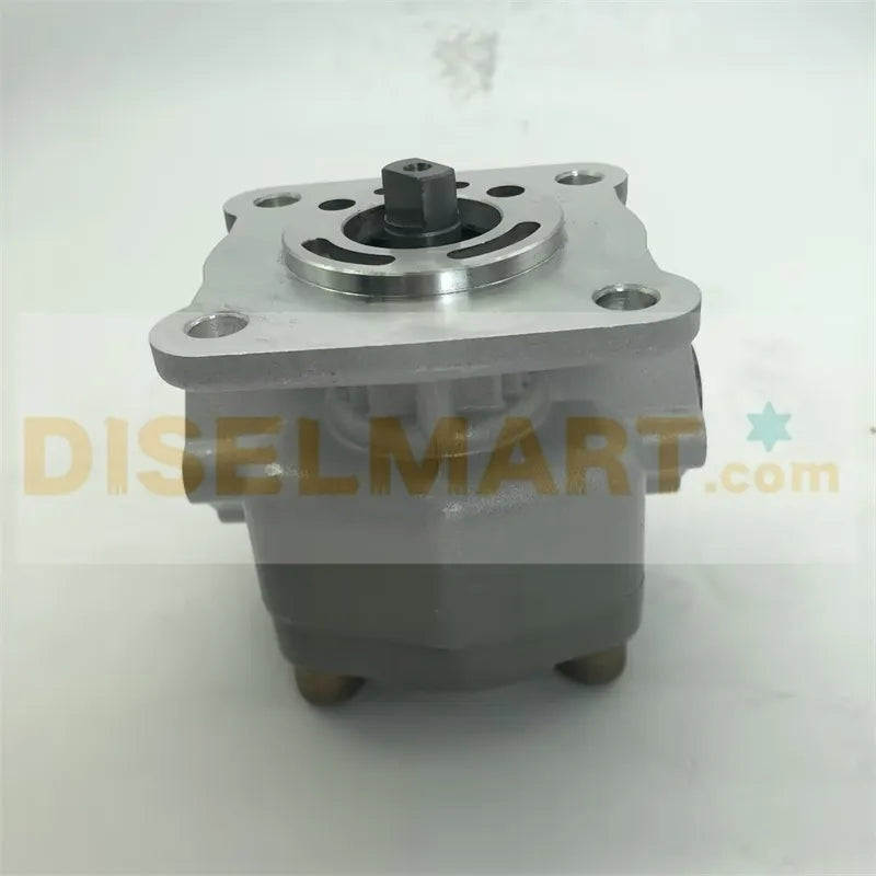 Diselmart Hydraulic Oil Pressure Pump 67810-76100 67810-76102 for Kubota B1550 Engine